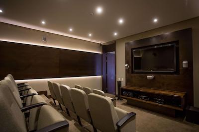 93 لوکسوری سویتز