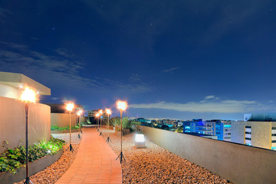 93 لوکسوری سویتز