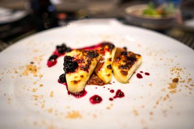 93 لوکسوری سویتز