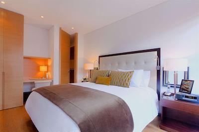 93 لوکسوری سویتز