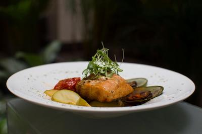 93 لوکسوری سویتز