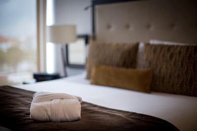 93 لوکسوری سویتز