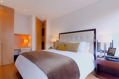 93 لوکسوری سویتز