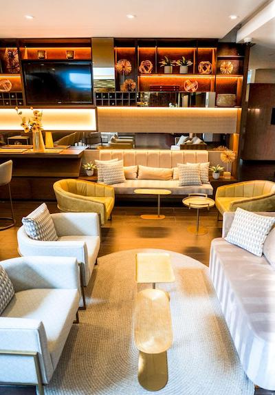 93 لوکسوری سویتز