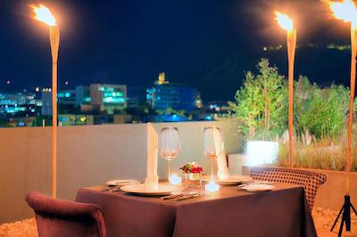 93 لوکسوری سویتز