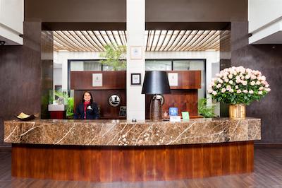 93 لوکسوری سویتز