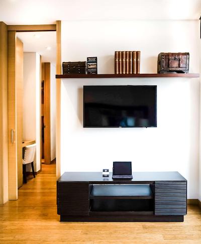 93 لوکسوری سویتز