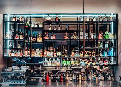 93 لوکسوری سویتز