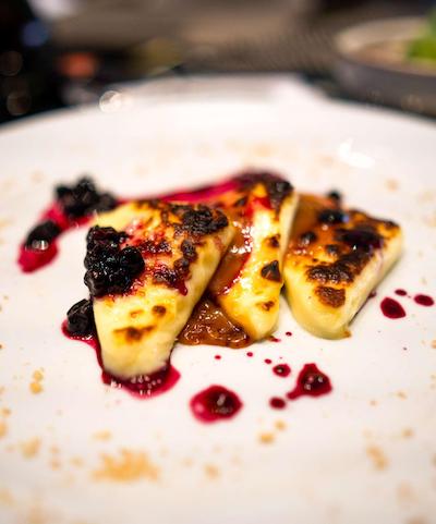 93 لوکسوری سویتز