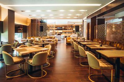 93 لوکسوری سویتز