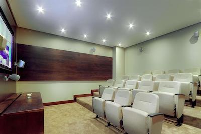 93 لوکسوری سویتز