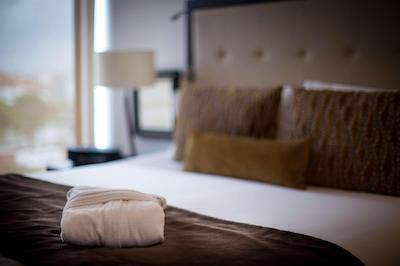 93 لوکسوری سویتز