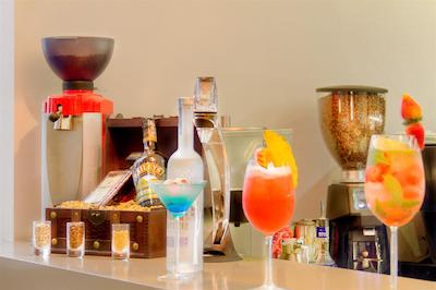 93 لوکسوری سویتز