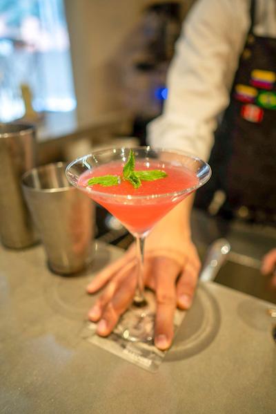 93 لوکسوری سویتز