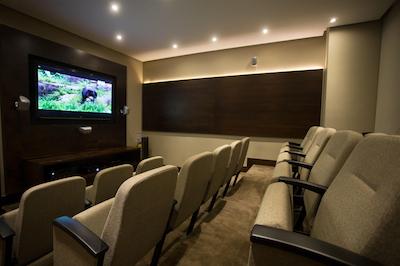 93 لوکسوری سویتز