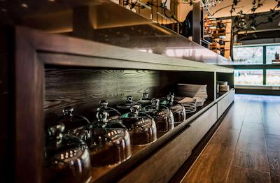 93 لوکسوری سویتز