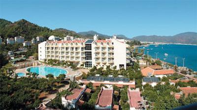 کاپریس بیچ هتل