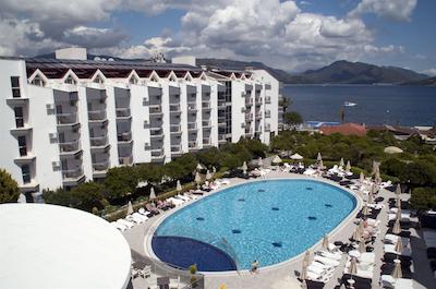 کاپریس بیچ هتل