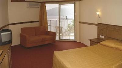 کاپریس بیچ هتل