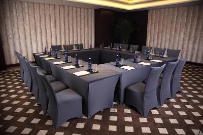 شانگهای هانگچائو ایرپورت هتل