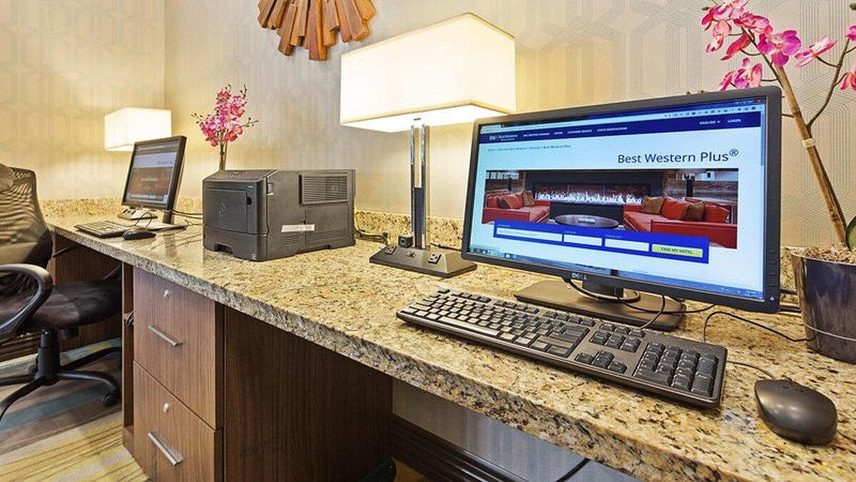 Best Western Plus Miami Executive Airport Hotel and Suites