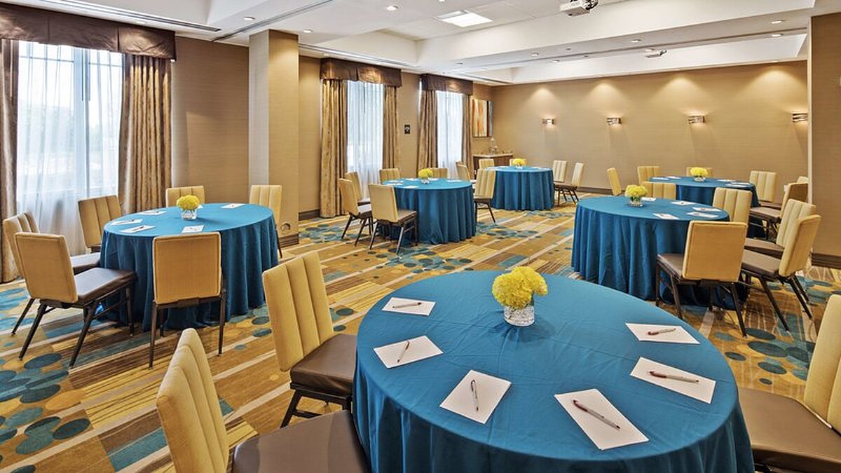 Best Western Plus Miami Executive Airport Hotel and Suites
