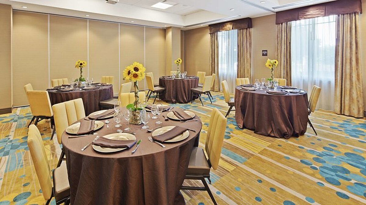 Best Western Plus Miami Executive Airport Hotel and Suites