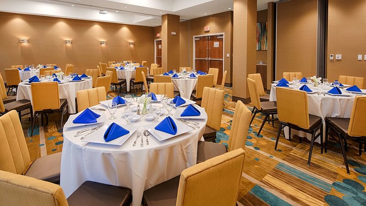 Best Western Plus Miami Executive Airport Hotel and Suites