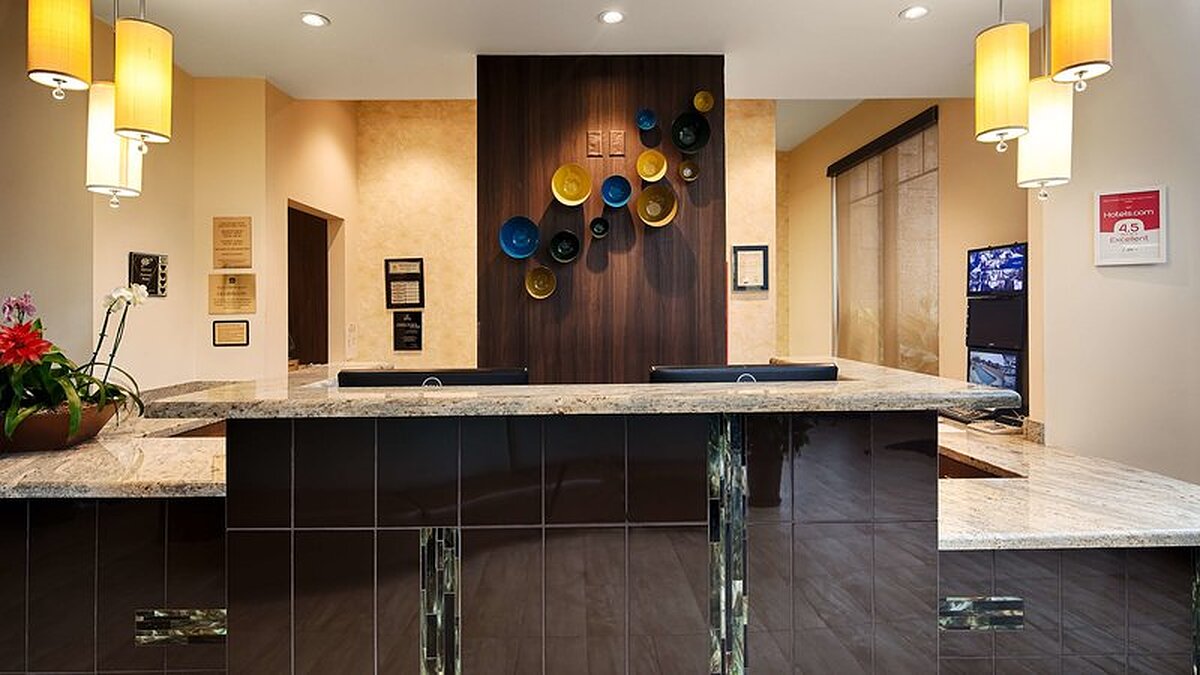 Best Western Plus Miami Executive Airport Hotel and Suites