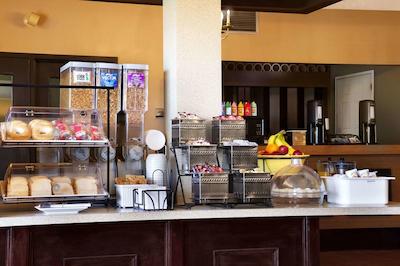 سوپر 8 برکویل