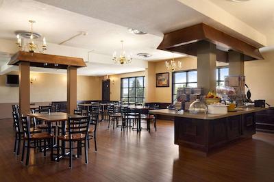 سوپر 8 برکویل