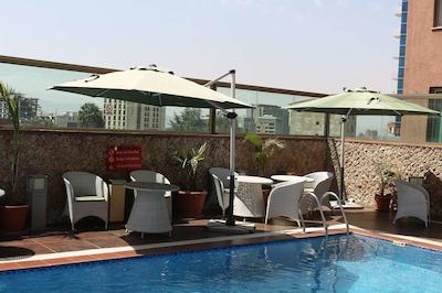 سارو-ماریا هتل