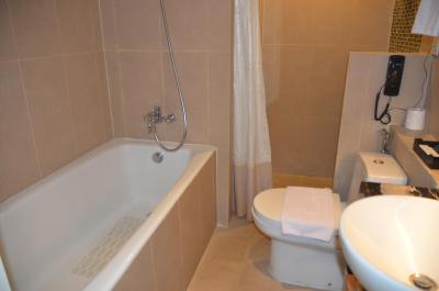 گپ مگا کونینگان