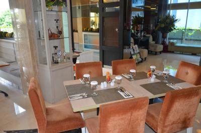 گپ مگا کونینگان