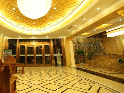گرینتری این گوانگدنگ هویزهو اسود ریلو استیشن دانشوی رنمین راد بوسینز هتل