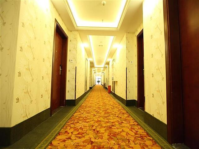 گرینتری این گوانگدنگ هویزهو اسود ریلو استیشن دانشوی رنمین راد بوسینز هتل