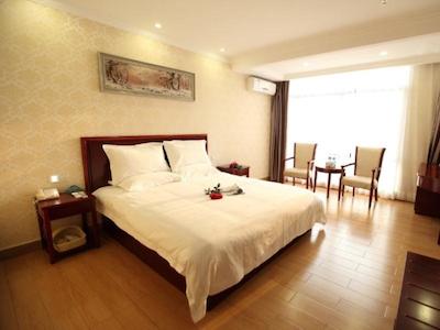 گرینتری این گوانگدنگ هویزهو اسود ریلو استیشن دانشوی رنمین راد بوسینز هتل