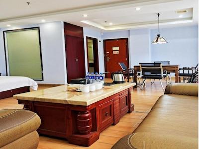 گرینتری این گوانگدنگ هویزهو اسود ریلو استیشن دانشوی رنمین راد بوسینز هتل