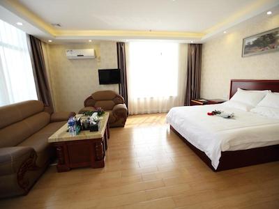 گرینتری این گوانگدنگ هویزهو اسود ریلو استیشن دانشوی رنمین راد بوسینز هتل