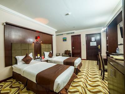 الگانس کسل هتل