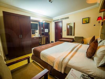 الگانس کسل هتل