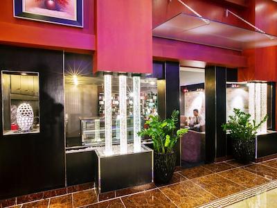 الگانس کسل هتل