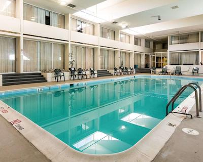 کوالیتی این نیر هامپتون کلیسوم