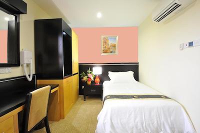 هالمارک کرون هتل