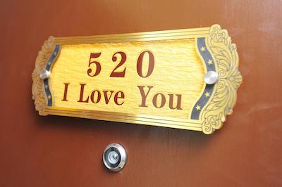 هالمارک کرون هتل