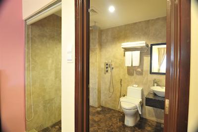 هالمارک کرون هتل