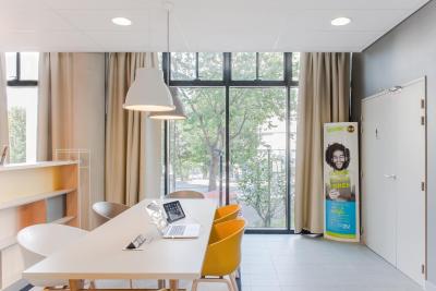 ب اند ب هتل پاریز پرت دز لیلاز