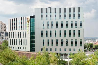 ب اند ب هتل پاریز پرت دز لیلاز