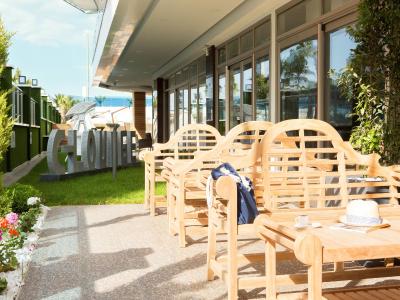 سانپریم ک-لانج هتل