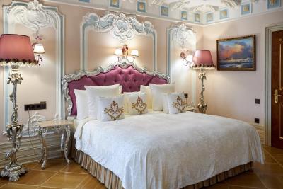 ترزینی پالاس هتل